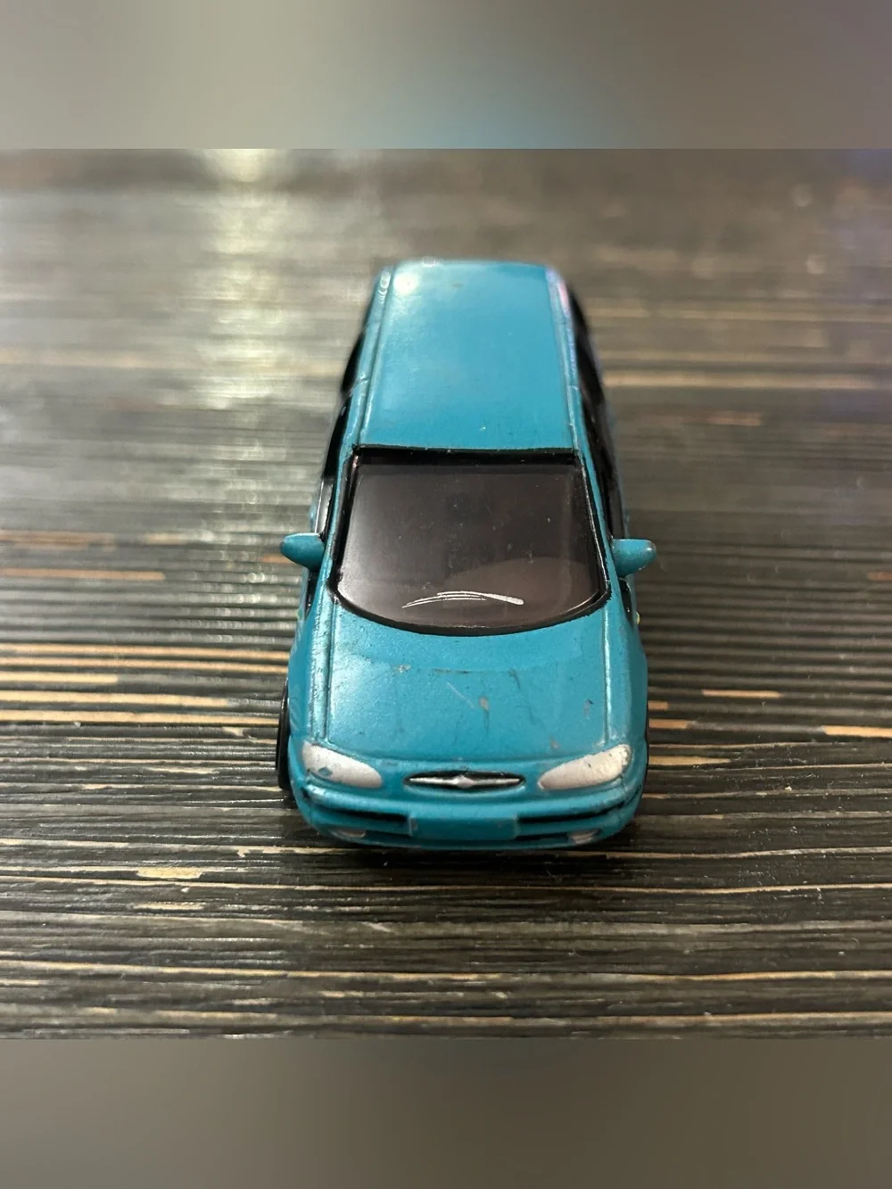 1995-2006 FORD GALAXY MINIVAN COLLECTIBLE 1/64 SCALE DIECAST DIORAMA MODEL